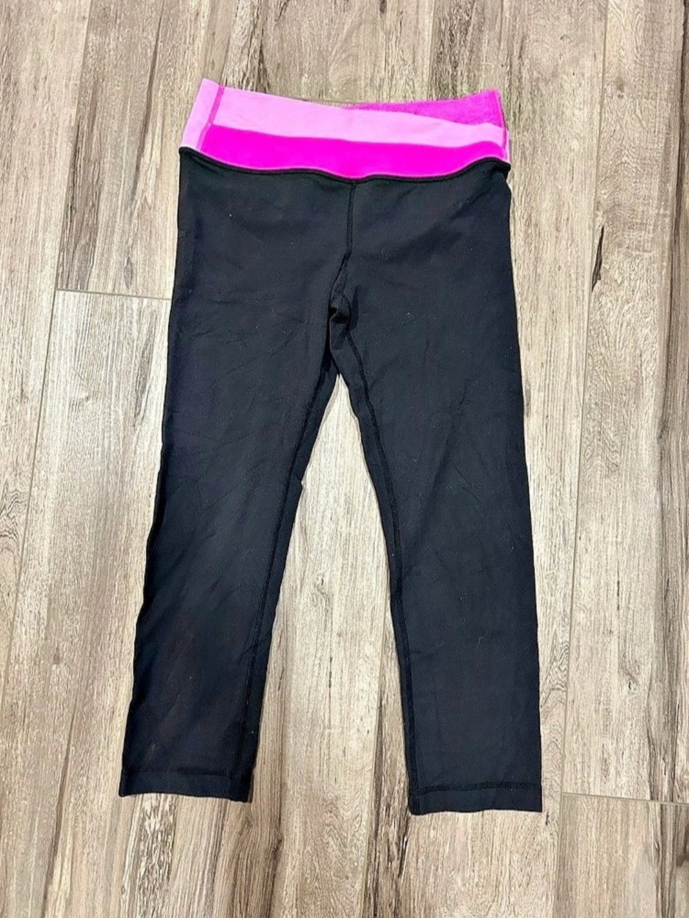 lululemon Crop Black & Pink Leggings Size 4
